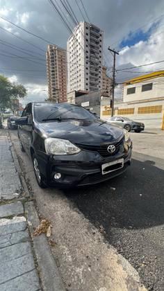 TOYOTA ETIOS 1.5 XS SEDAN 16V FLEX 4P AUTOMÁTICO TOYOTA ETIOS 1.5 XS SEDAN 16V FLEX 4P AUTOMÁTICO